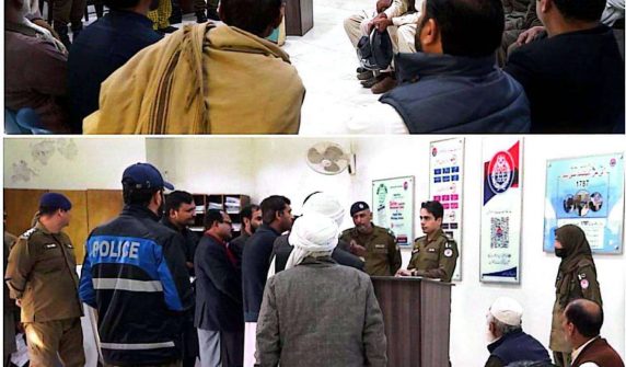 ڈی پی او ساہیوال محمد عثمان ٹیپو کی زیر صدارت ڈی پی او آفس کمپلینٹ سیل میں روزانہ کی بنیاد پر کھلی کچہری میں شہریوں کے مسائل کے فوری حل کے لیے احکامات جاری کر رہے ہیں *