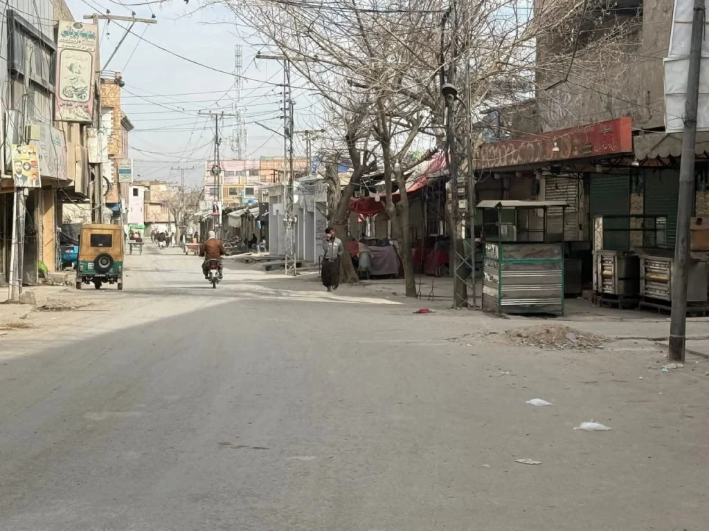 شٹرڈاؤن ہڑتال اور پہہ جام ہڑتال