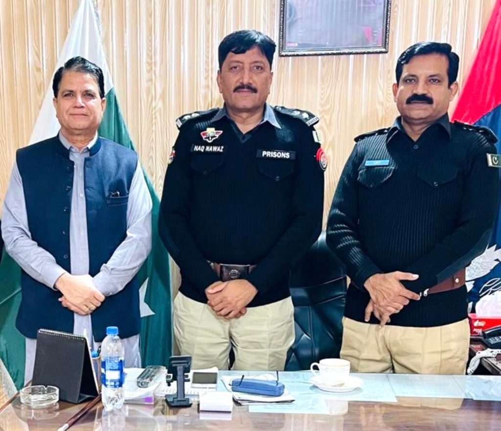 ڈسٹرکٹ جیل منڈی بہاؤالدین میں قیدیوں کے لیے رمضان المبارک کے انتظامات کے حوالے سے سینئر سپرنٹنڈنٹ حق نواز کی میڈیا سے گفتگو۔