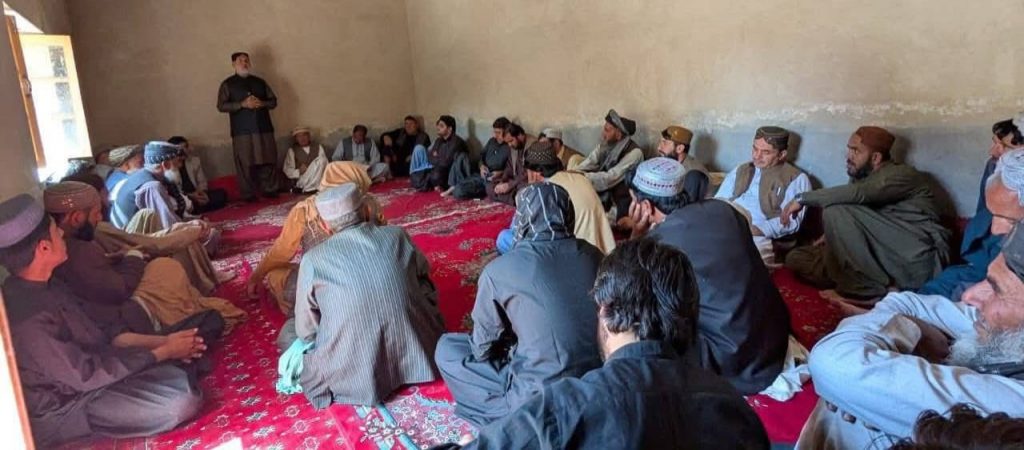 اصغر خان اچکزئی خطاب کرتے ہوئے