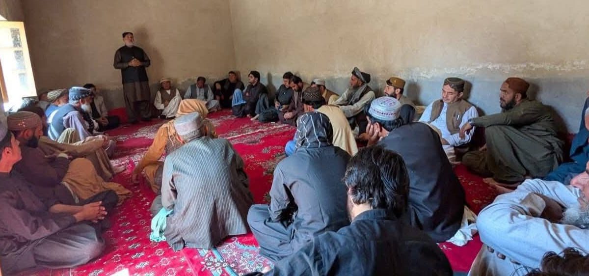 اصغر خان اچکزئی خطاب کرتے ہوئے