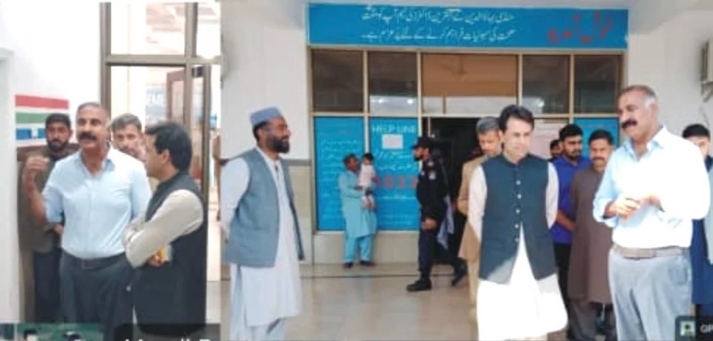 ڈپٹی کمشنر عدیل حیدر چوہدری نےمرکزی ڈسٹرکٹ ہیڈکوارٹر ہسپتال منڈی بہاؤالدین کا اچانک دورہ