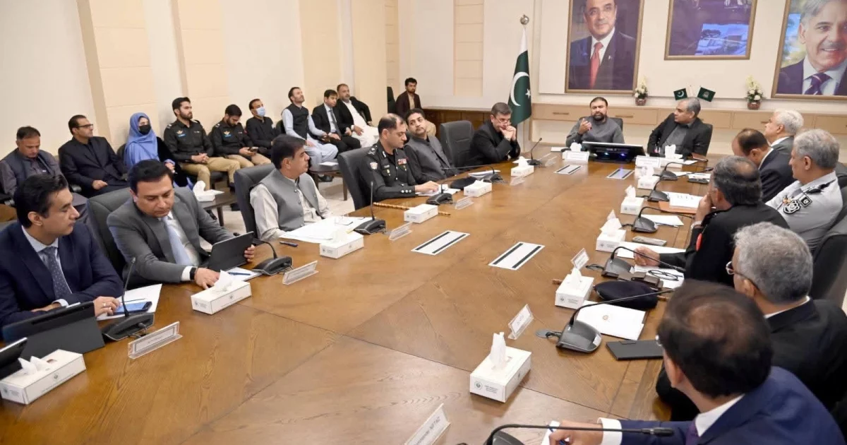 محسن نقوی اور میر سرفراز بگٹی بلوچستان سکیورٹی اجلاس کی صدارت کرتے ہوئے