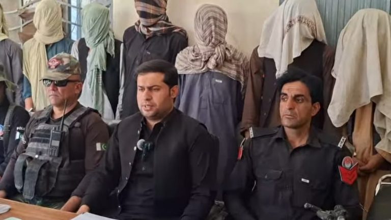 چمن سی آئی اے پولیس کی کارروائی، 7 مبینہ ڈاکو گرفتار