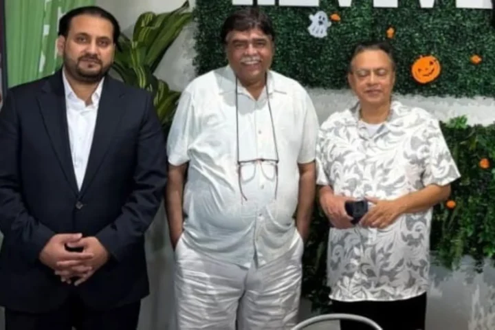 کراچی کے مستقبل، سیاسی صورتحال اور شہری مسائل سے متعلق مشاورت کی نمائندہ تصویر