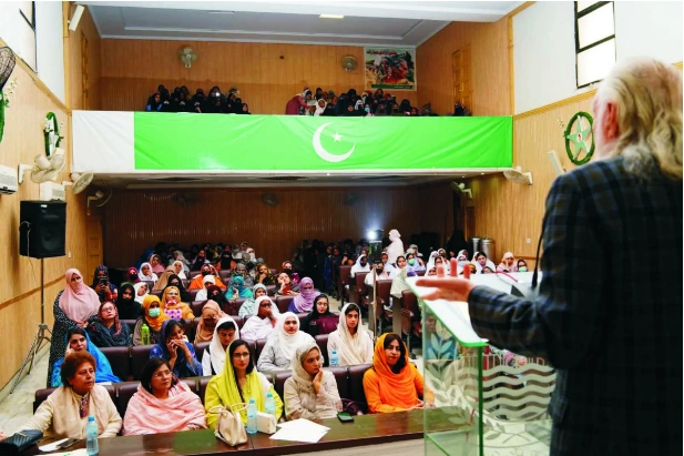 اٹک وومن چیمبر آف کامرس کی دسویں جنرل میٹنگ